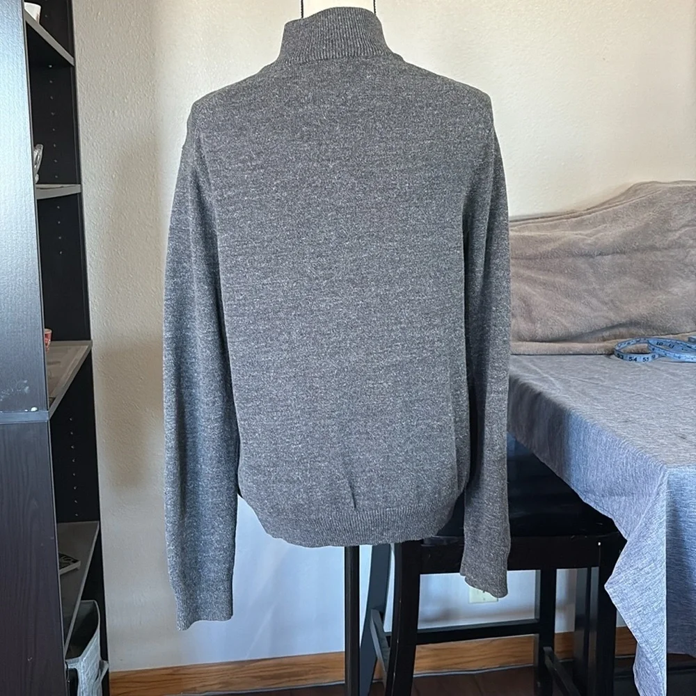 Express Men’s Sz M 1/4 zip Elastic Waist and Wrists Gray Sweater